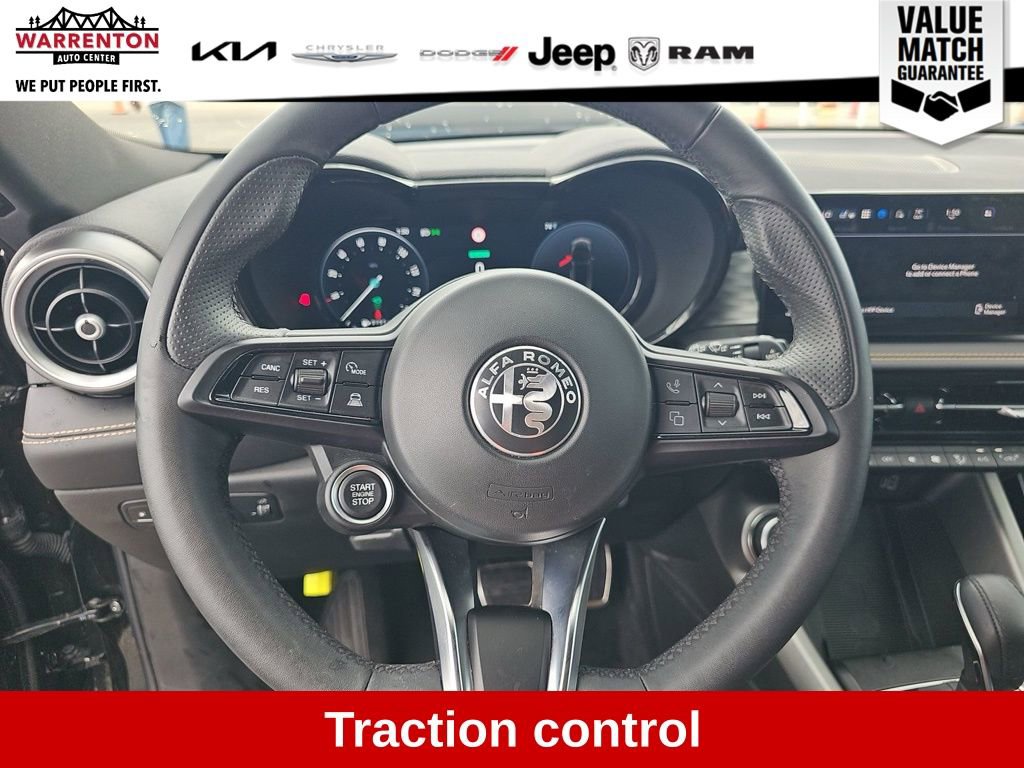 Used 2025 Alfa Romeo Tonale Veloce w/ Premium Package image 9