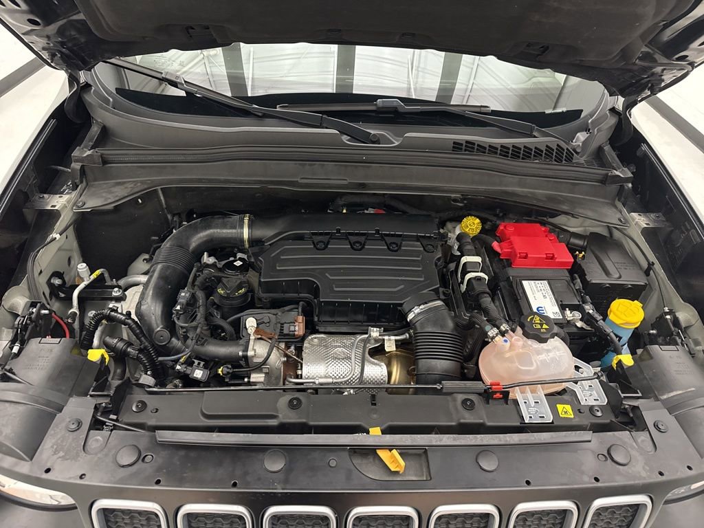 Used 2023 Jeep Renegade Latitude image 39