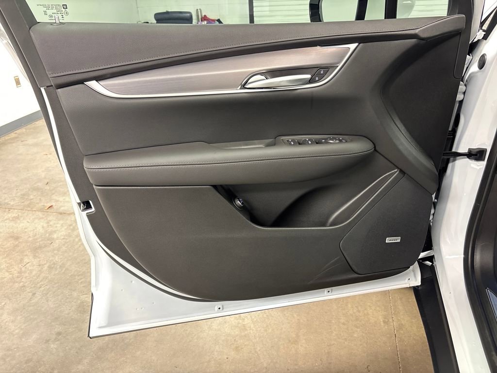 New 2026 Cadillac XT5 Luxury w/ LPO, Floor Liner Package image 19