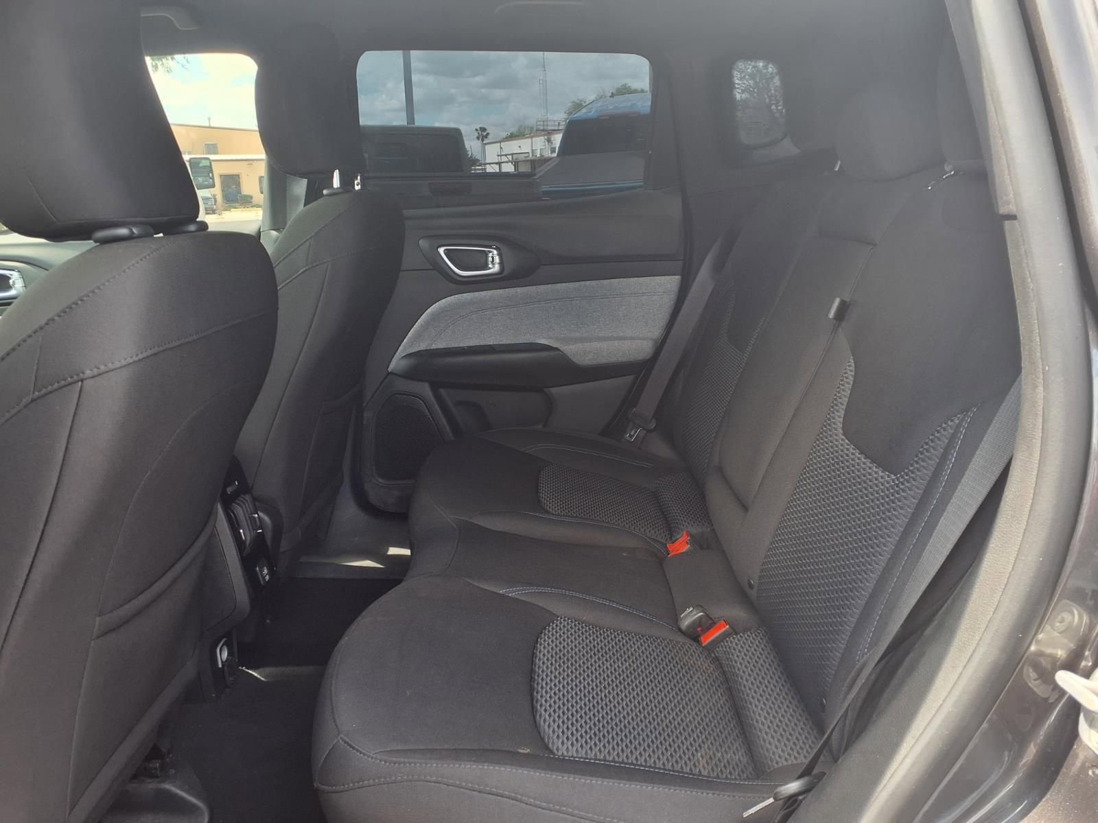 Used 2024 Jeep Compass Sport image 18