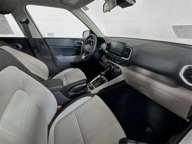 New 2025 Hyundai Venue SEL image 23