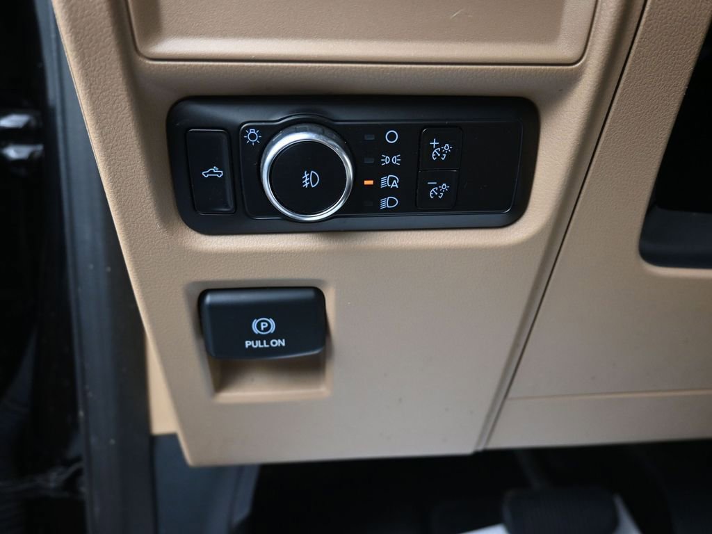 Used 2023 Ford F150 XLT image 13