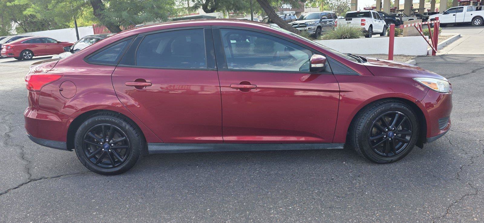 Used 2016 Ford Focus SE FWD image 4