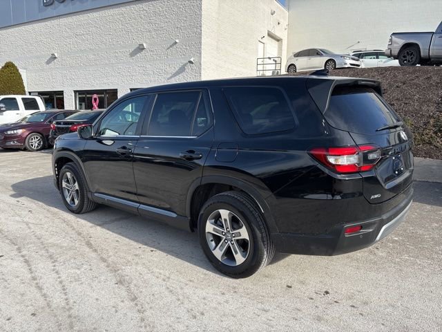 Used 2023 Honda Pilot EX-L image 3