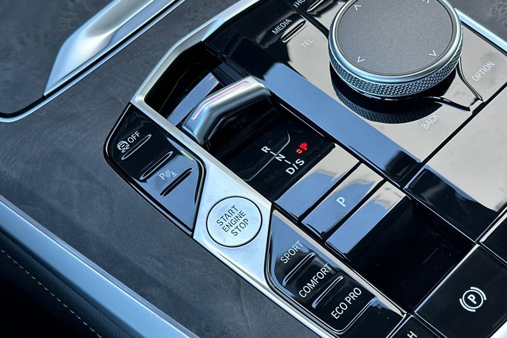 New 2026 BMW X5 sDrive40i w/ Climate Comfort Package image 25