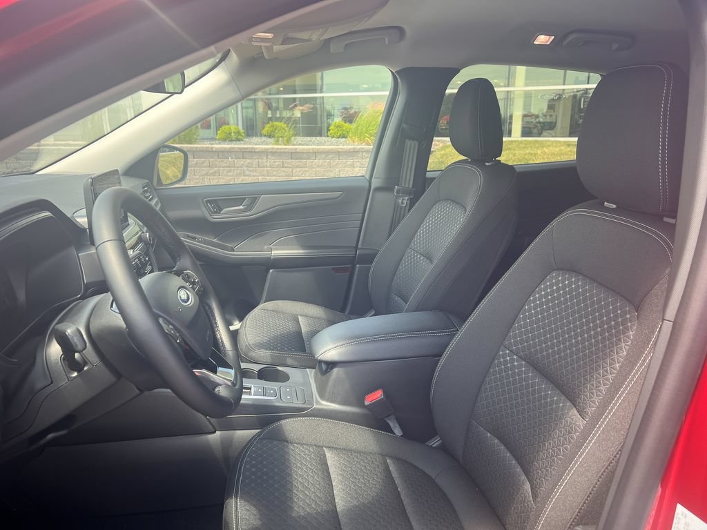 New 2026 Ford Escape Active w/ Cold Weather Package AWD/4WD image 10