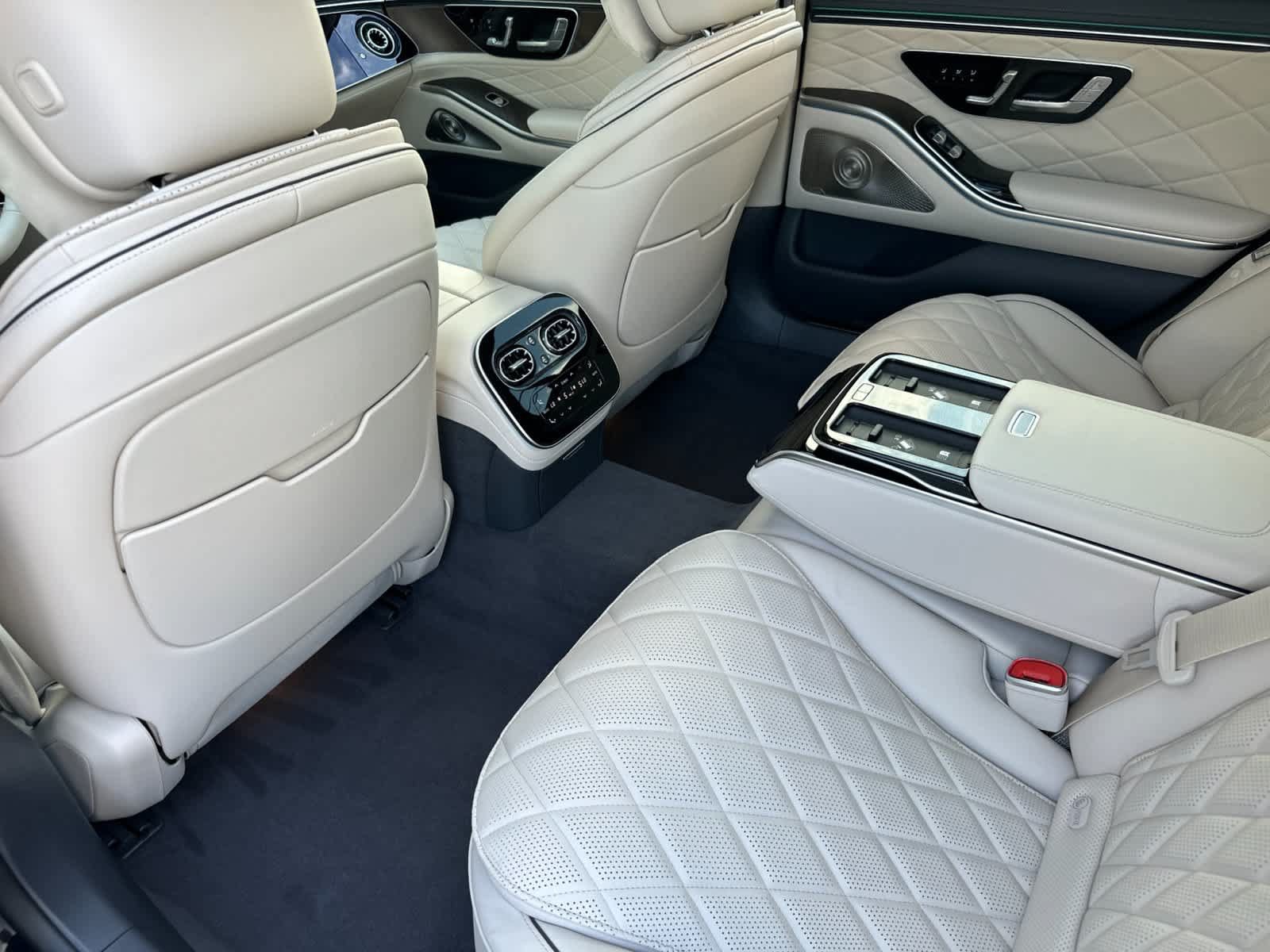 New 2027 Mercedes-Benz S 580 4MATIC Sedan image 12