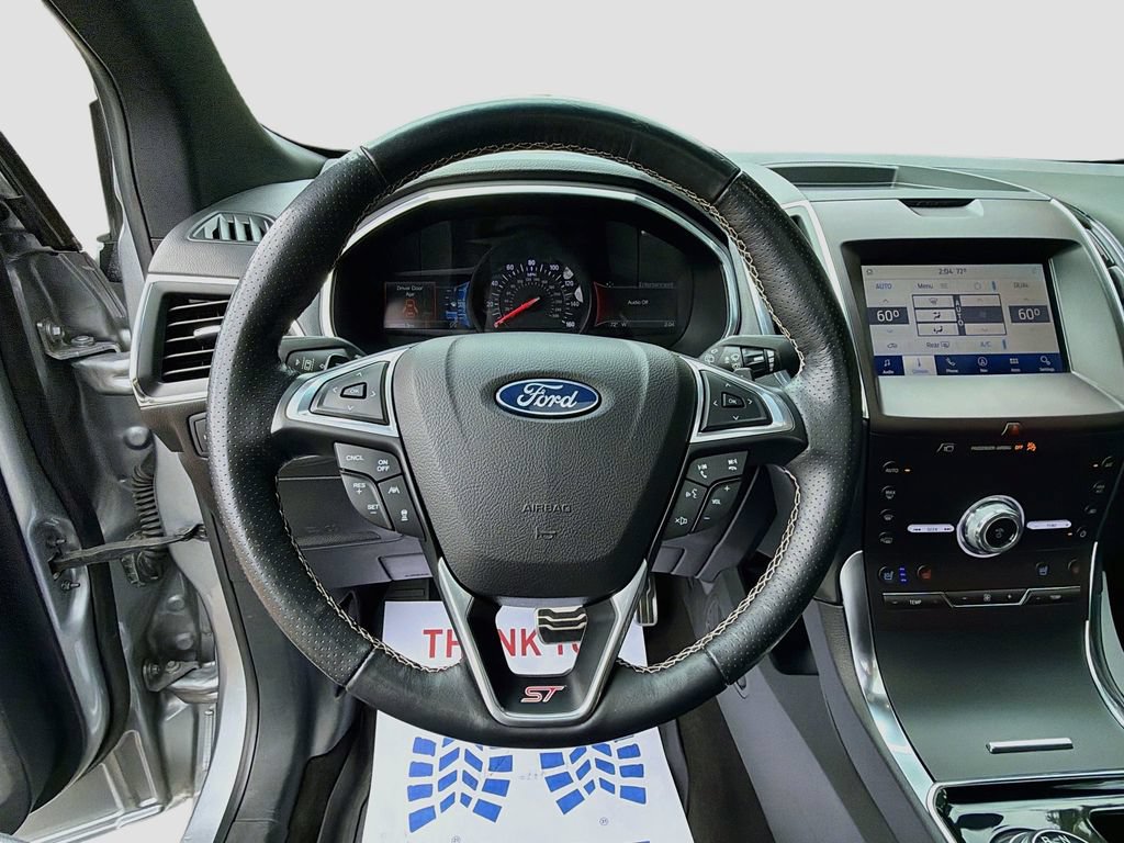 Used 2020 Ford Edge ST w/ Equipment Group 401A AWD/4WD image 11