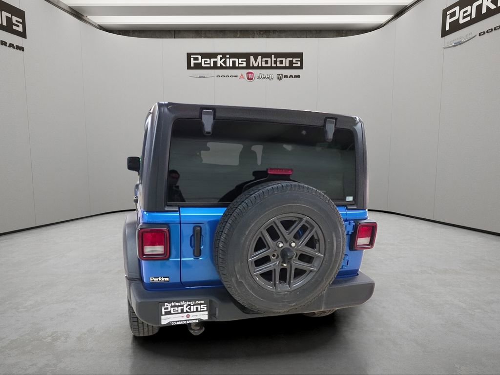 Used 2024 Jeep Wrangler Sport S image 4