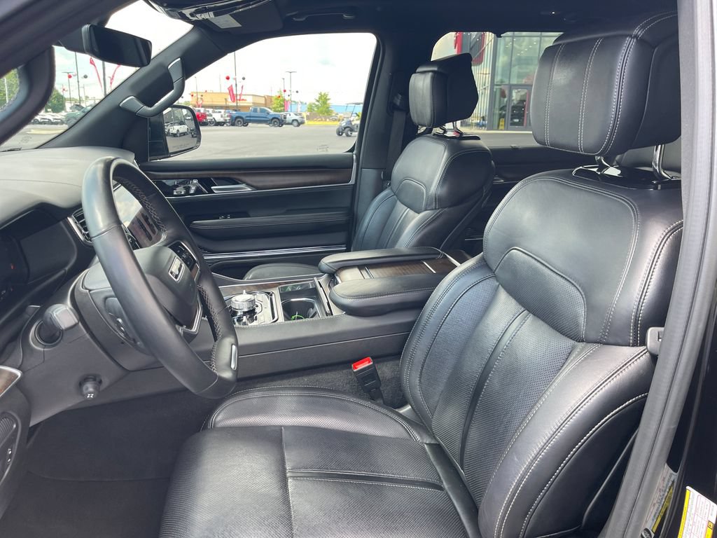 Used 2024 Jeep Grand Wagoneer L 4WD image 13