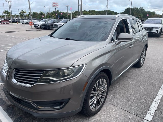Used 2017 Lincoln MKX Reserve FWD image 1