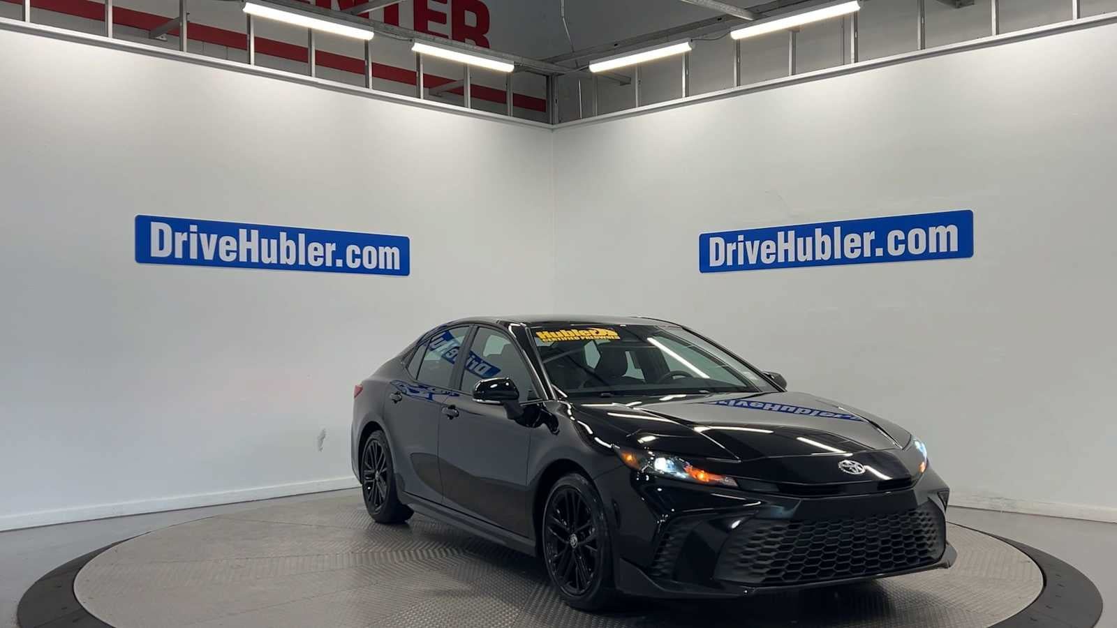 Used 2026 Toyota Camry SE FWD image 2