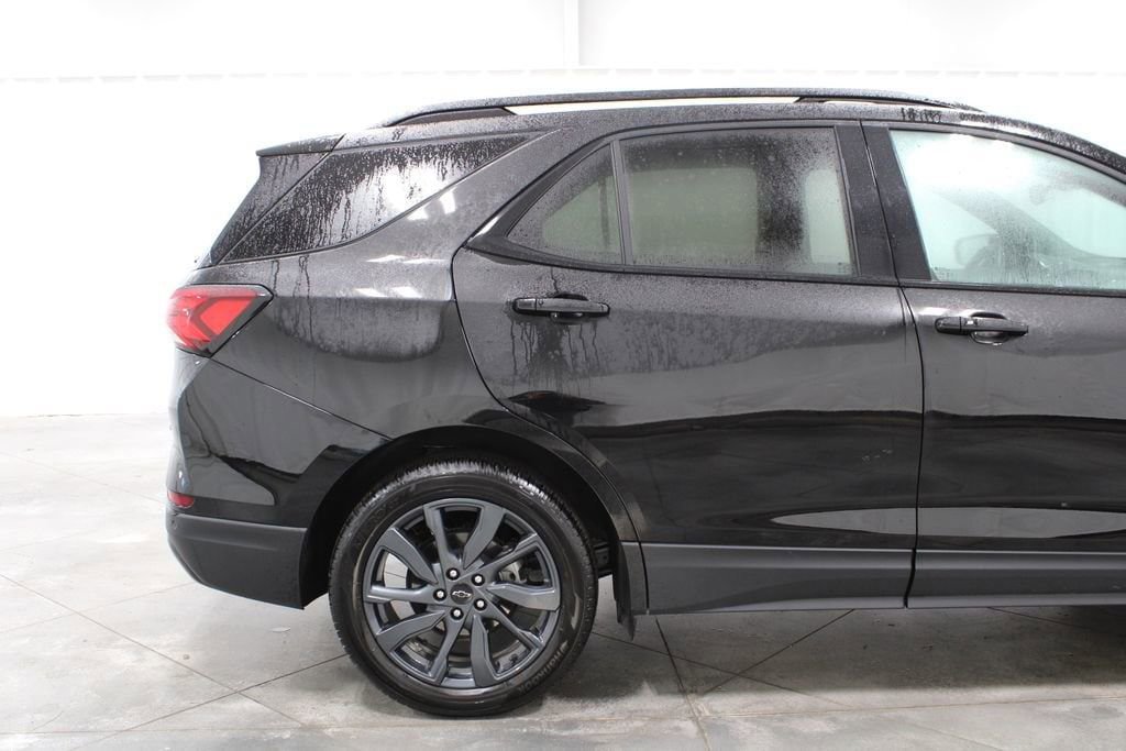 Used 2024 Chevrolet Equinox RS w/ RS Leather Package image 12