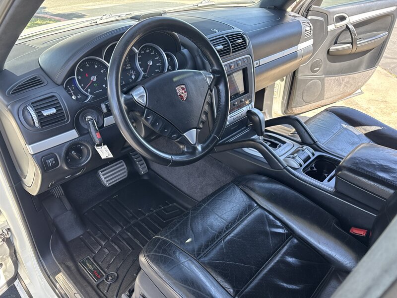 Used 2006 Porsche Cayenne Turbo S AWD/4WD image 22