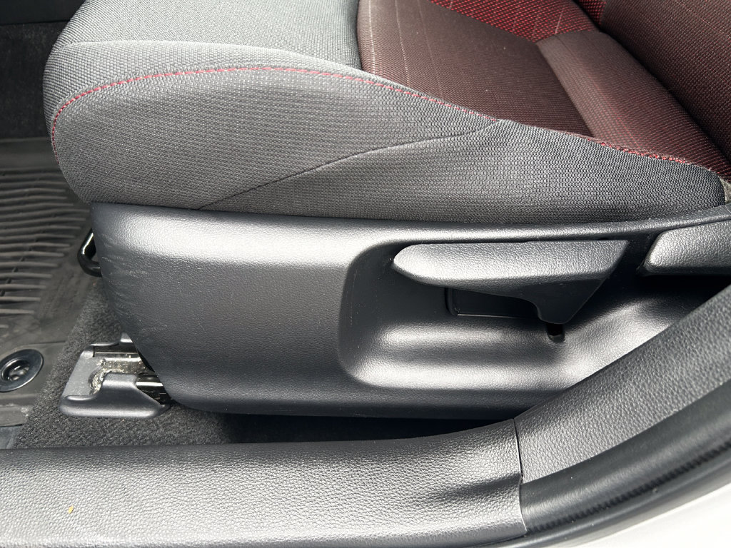Used 2025 Toyota Corolla SE FWD image 24