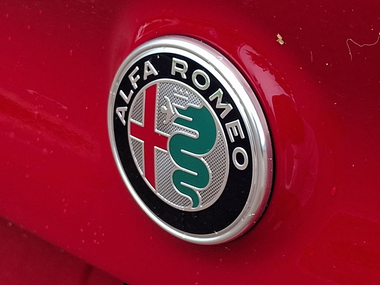 Used 2023 Alfa Romeo Giulia Estrema AWD/4WD image 32