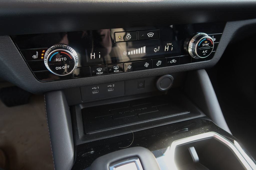 New 2026 Mitsubishi Outlander AWD image 39