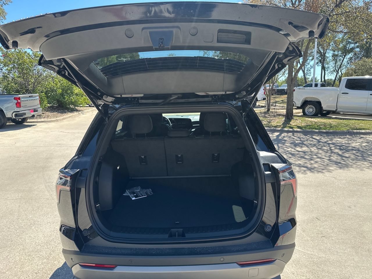New 2027 Chevrolet Equinox LT FWD image 23
