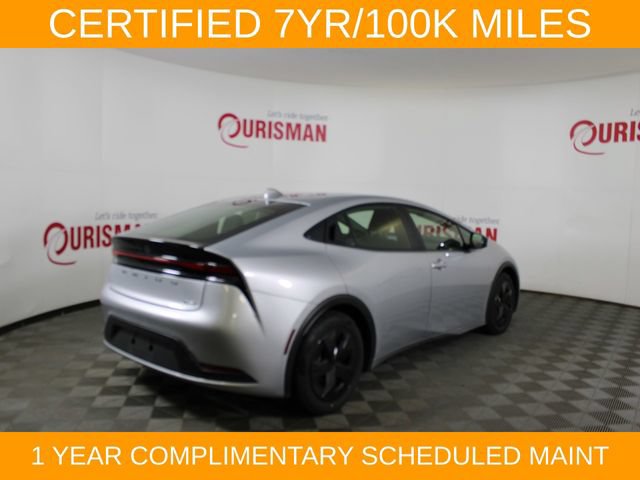 Used 2025 Toyota Prius LE FWD image 9