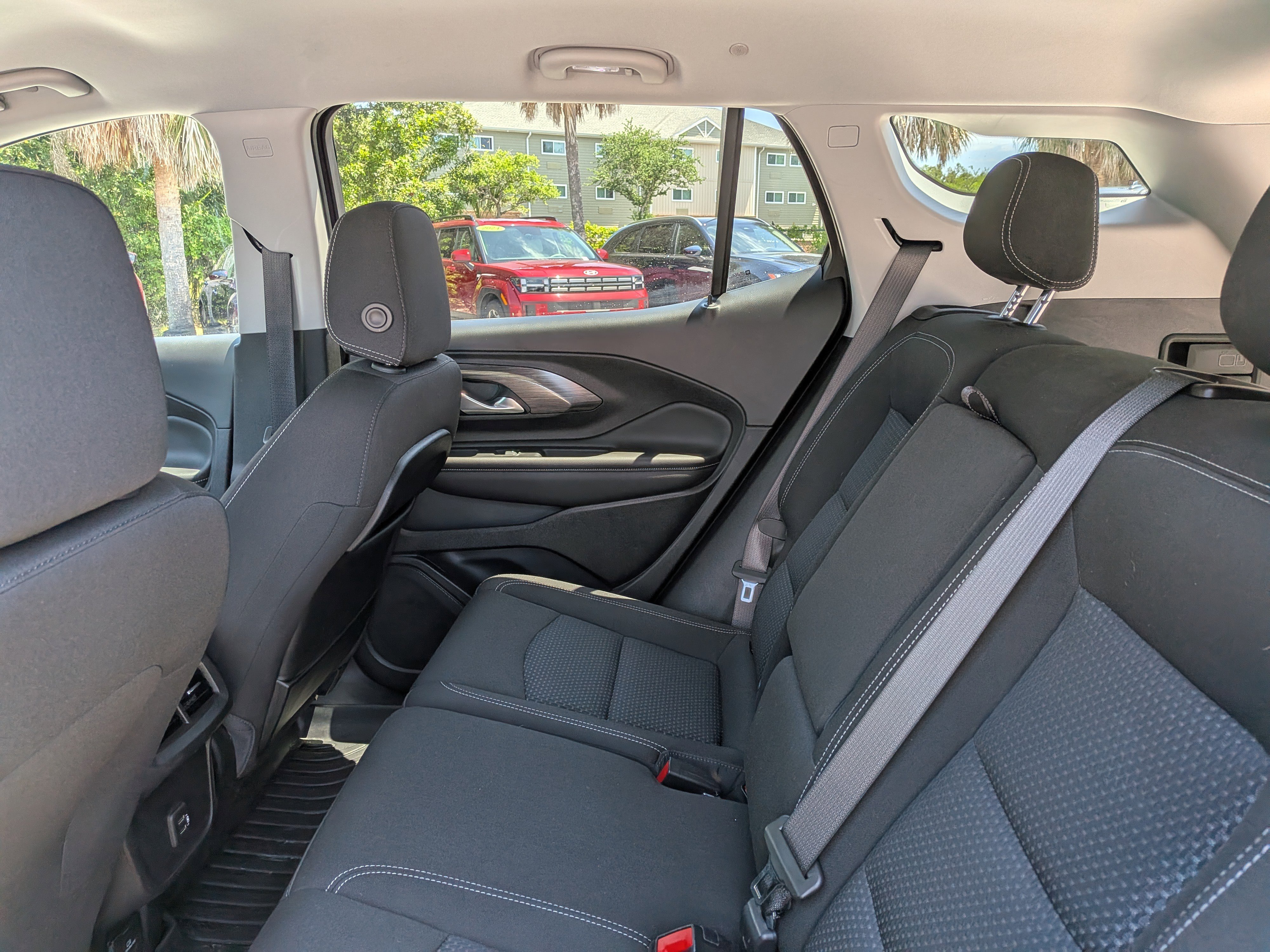 Used 2022 GMC Terrain SLE w/ Driver Convenience Package FWD image 15