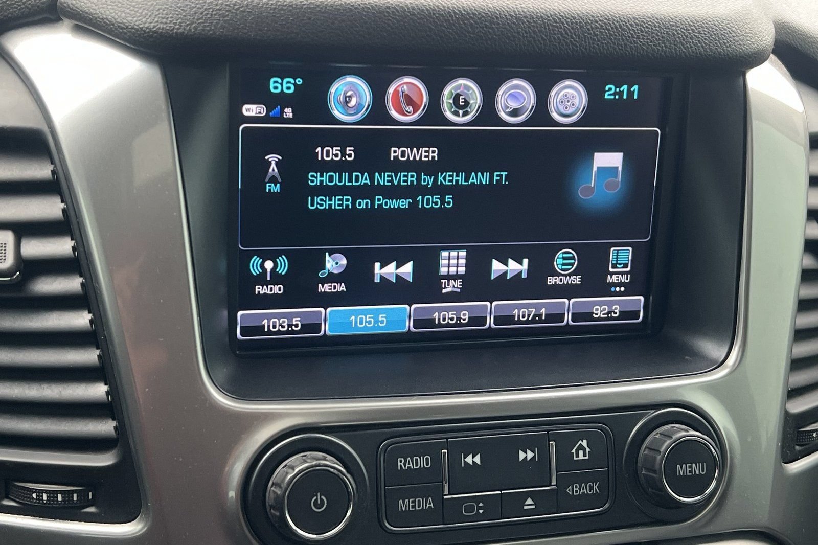 Used 2018 Chevrolet Suburban LT AWD/4WD image 19