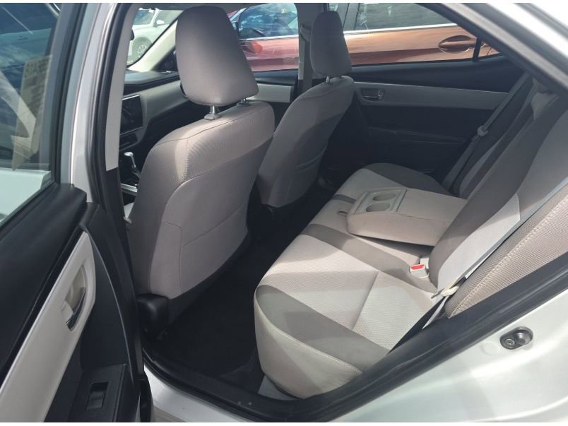 Used 2018 Toyota Corolla LE image 23