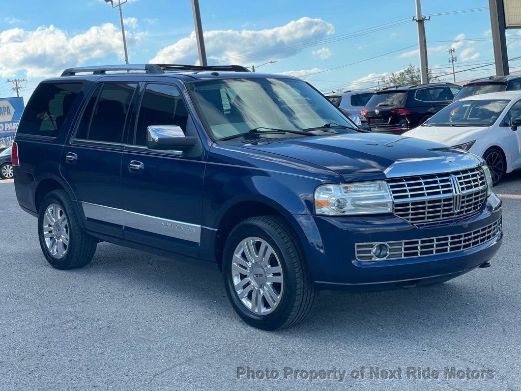 Used 2011 Lincoln Navigator 2WD image 4