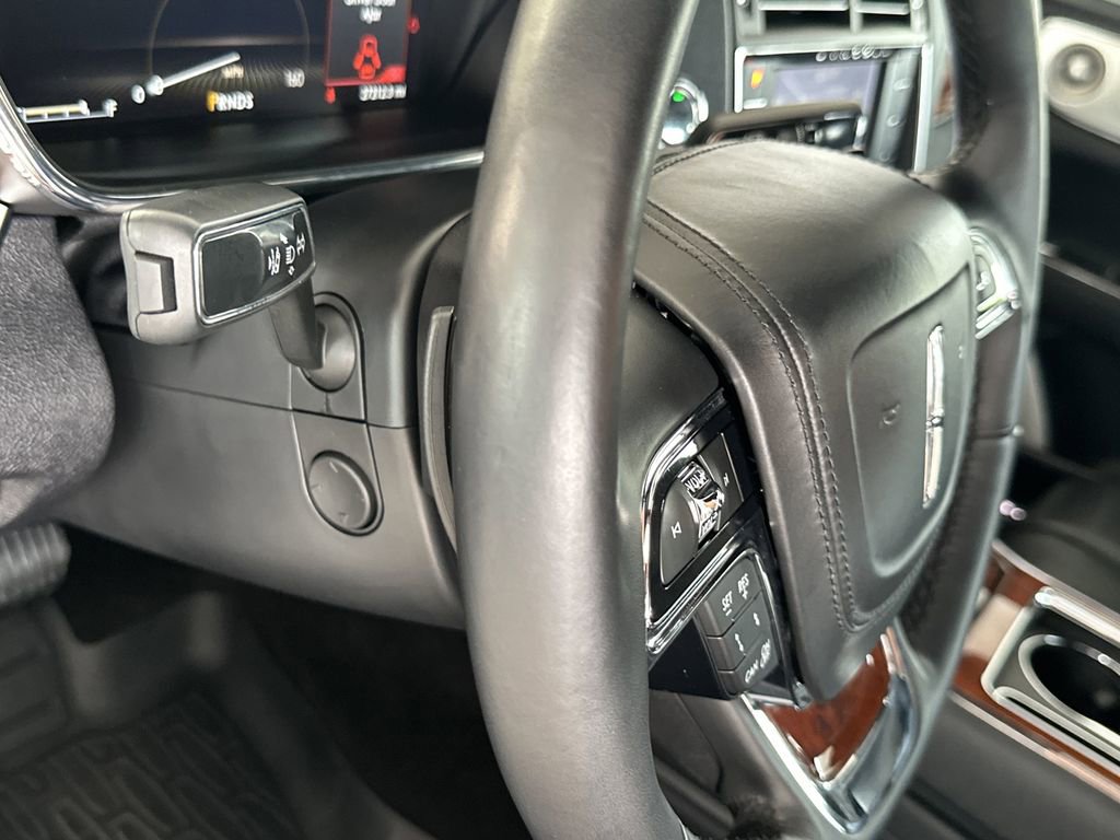 Used 2020 Lincoln Continental Reserve w/ Luxury Package image 18
