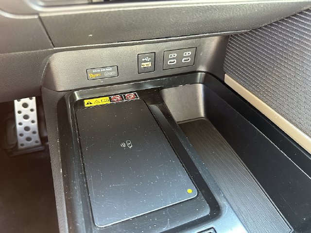 Used 2025 Toyota Camry SE FWD image 33