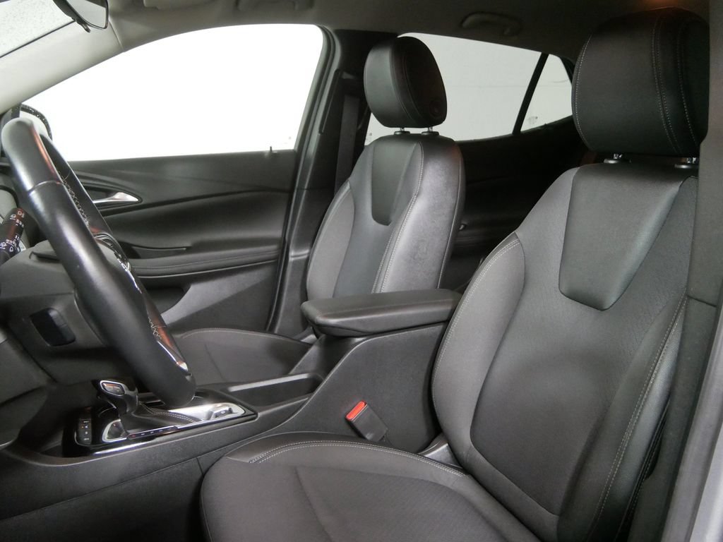 Used 2023 Buick Encore GX Preferred w/ Cold Weather Comfort Package AWD/4WD image 11