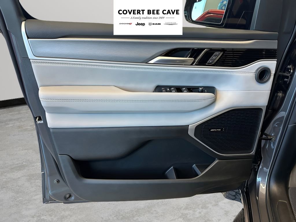 New 2026 Jeep Grand Wagoneer L 4WD image 21