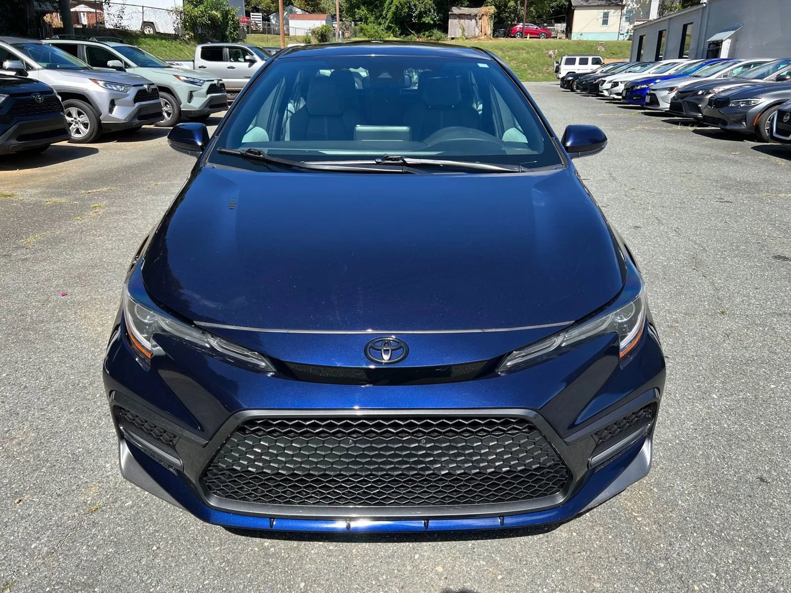 Used 2022 Toyota Corolla SE image 2