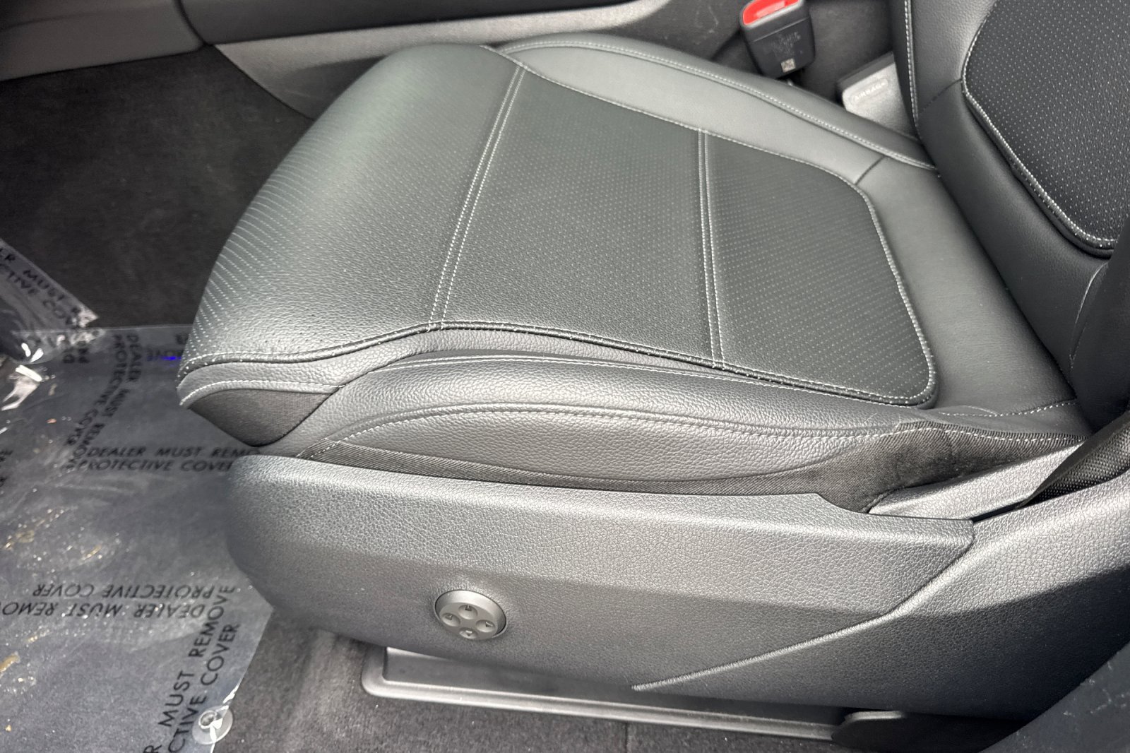 Used 2026 Mercedes-Benz GLC 300 4MATIC image 13