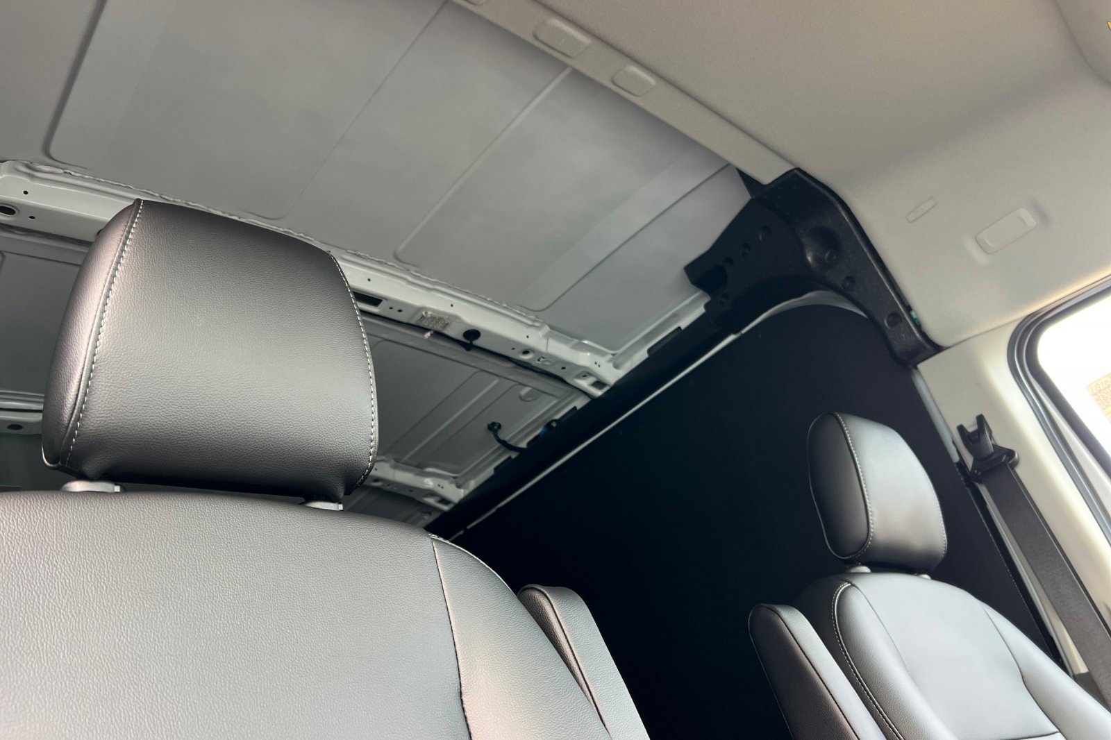 New 2026 Ford E-Transit 148 Medium Roof w/ Load Area Protection Package image 17