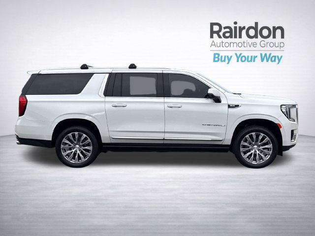 Used 2021 GMC Yukon XL Denali w/ Denali Ultimate Package AWD/4WD image 8
