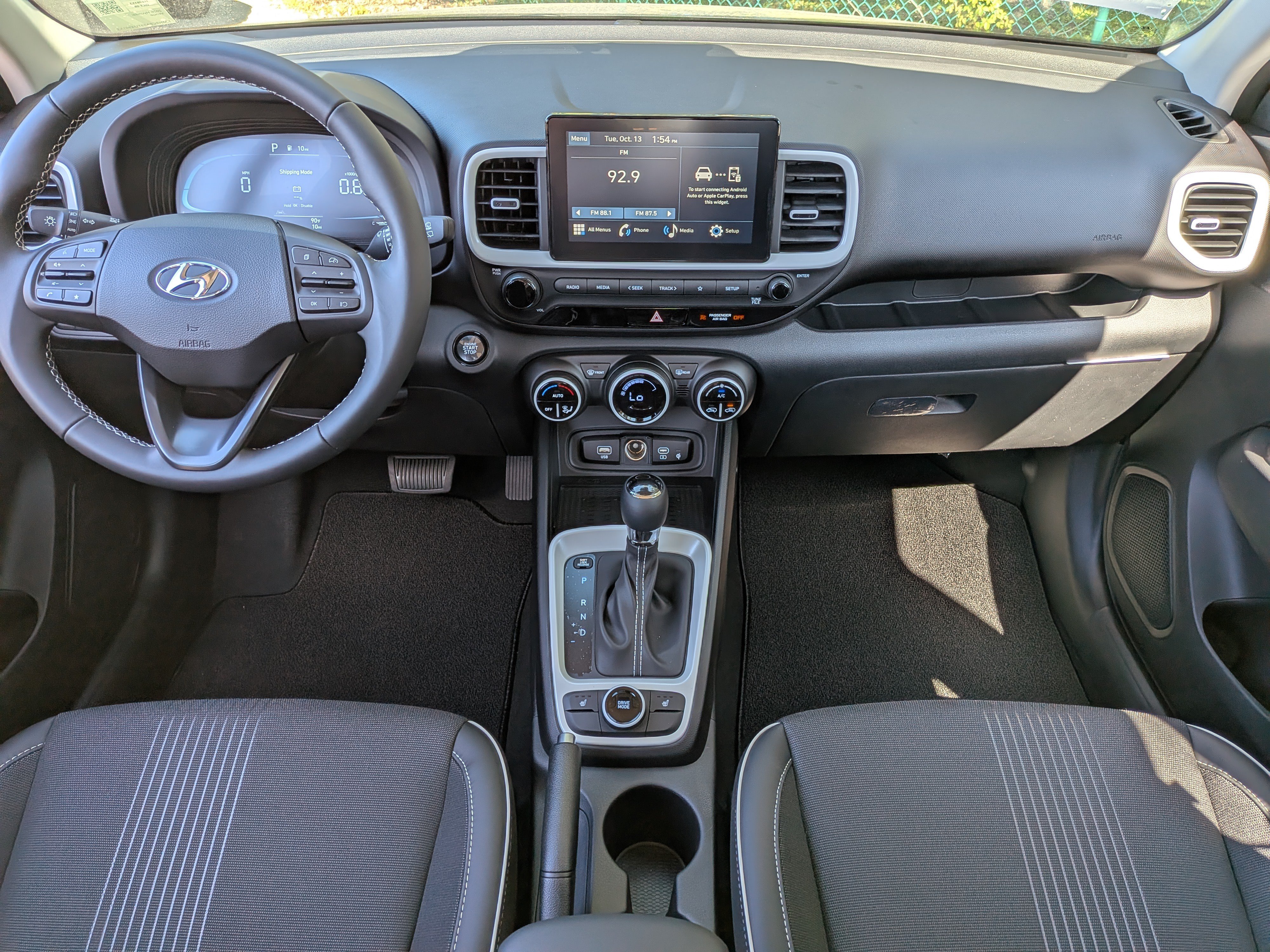 New 2026 Hyundai Venue SEL FWD image 16