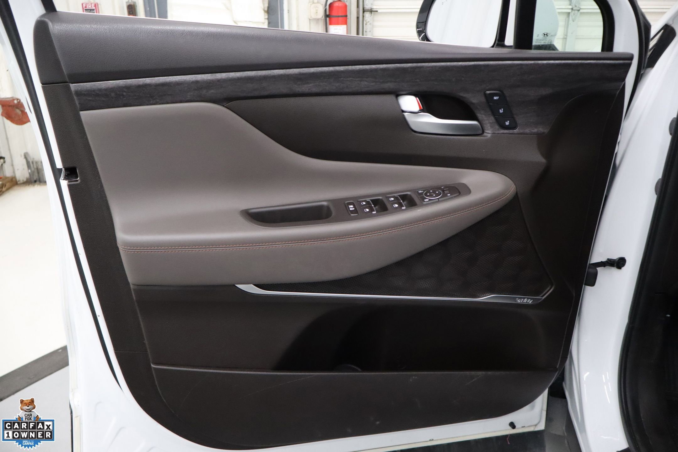 Used 2020 Hyundai Santa Fe Limited image 12