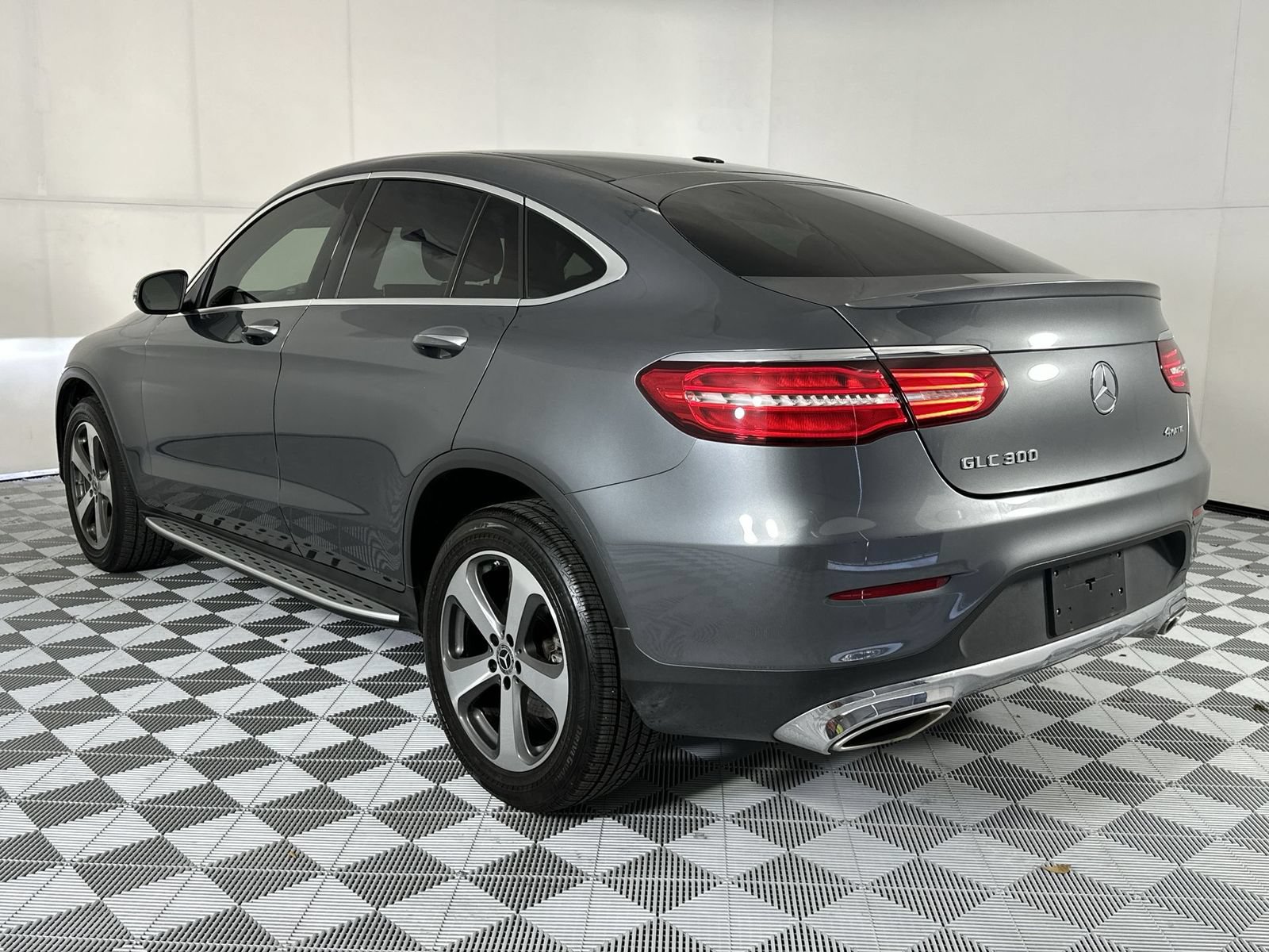 Used 2017 Mercedes-Benz GLC 300 4MATIC Coupe w/ Premium 2 Package image 6