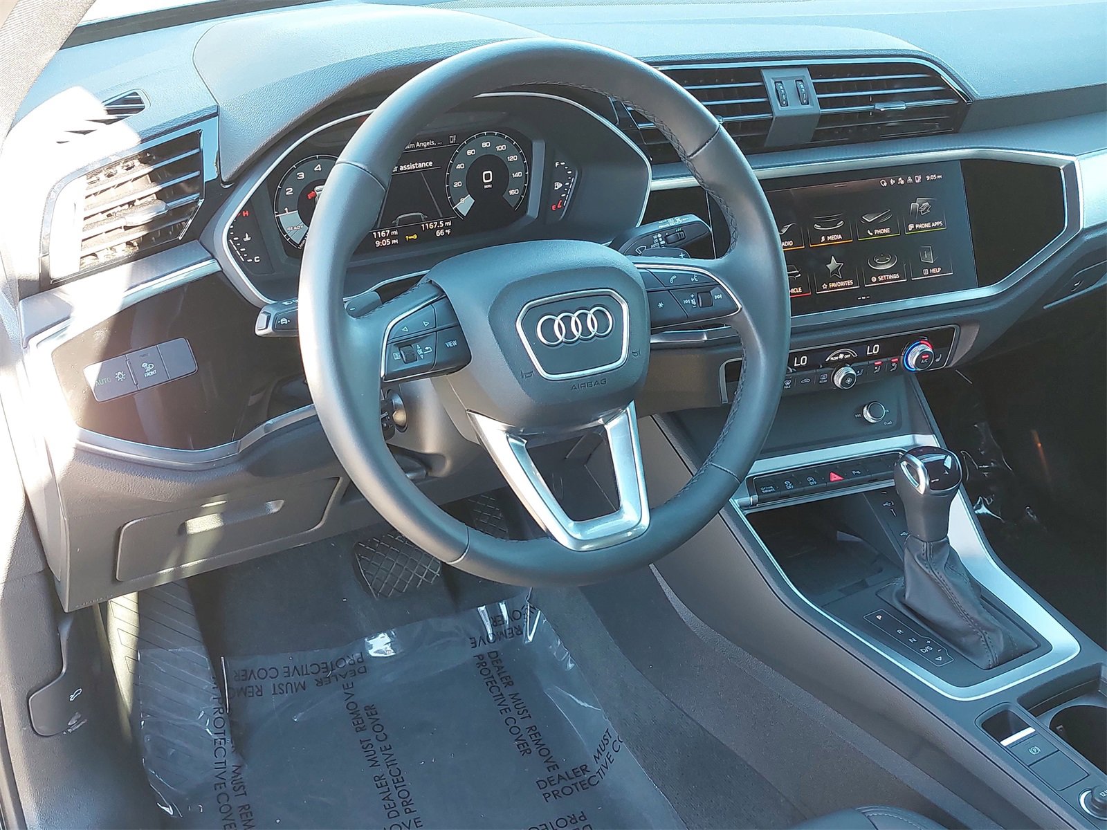 Used 2025 Audi Q3 2.0T Premium w/ Convenience Package image 16