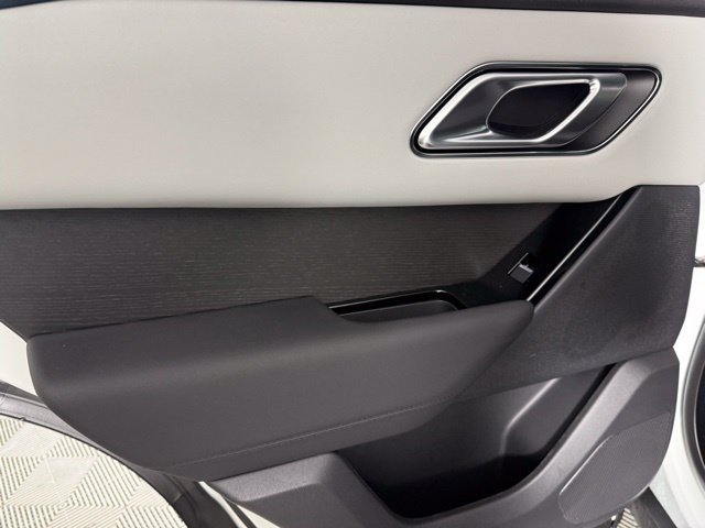 Certified 2026 Land Rover Range Rover Velar Dynamic SE AWD/4WD image 26