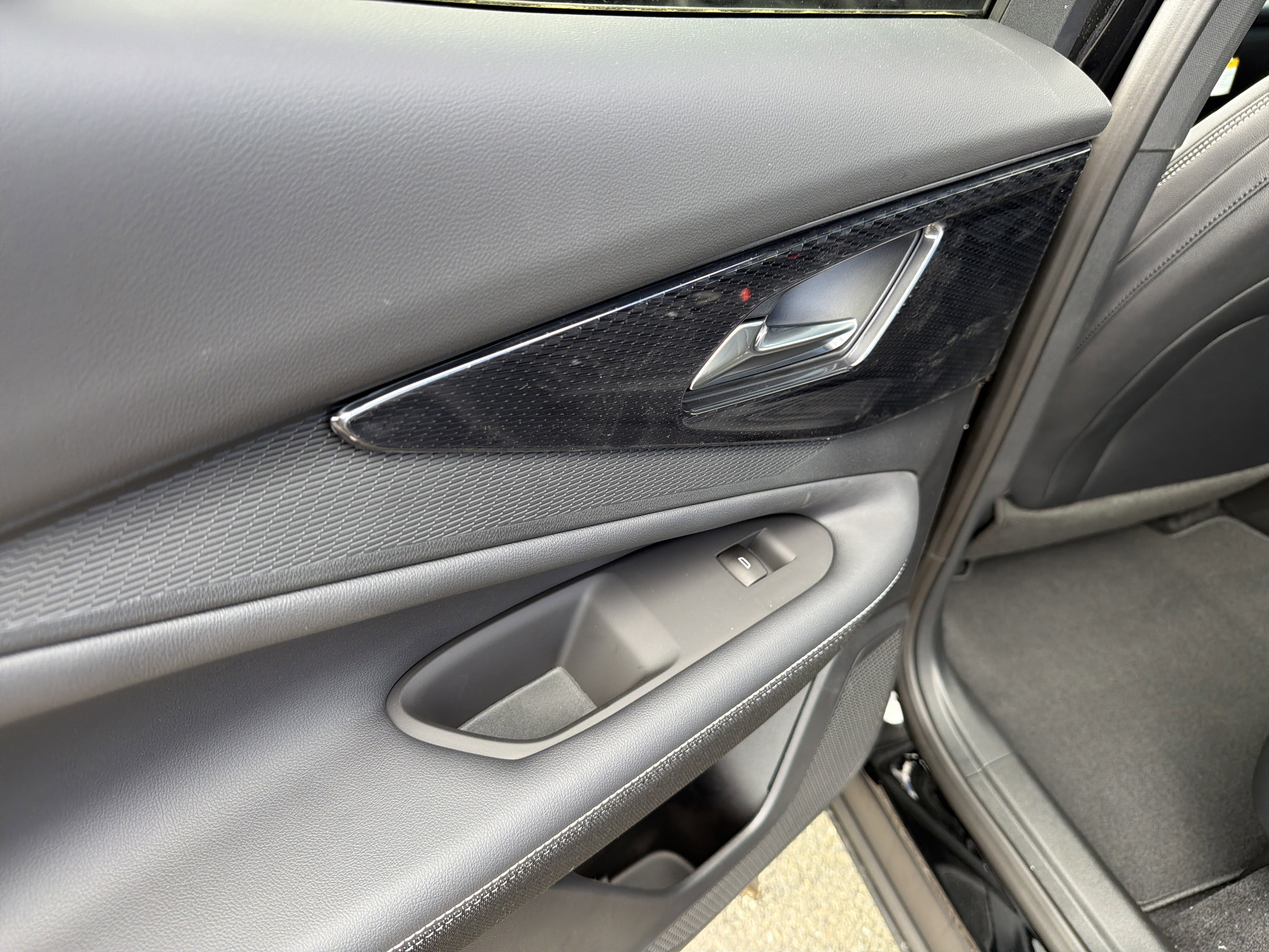 New 2026 Chevrolet Blazer EV LT w/ LPO, Blackout Package AWD/4WD image 15