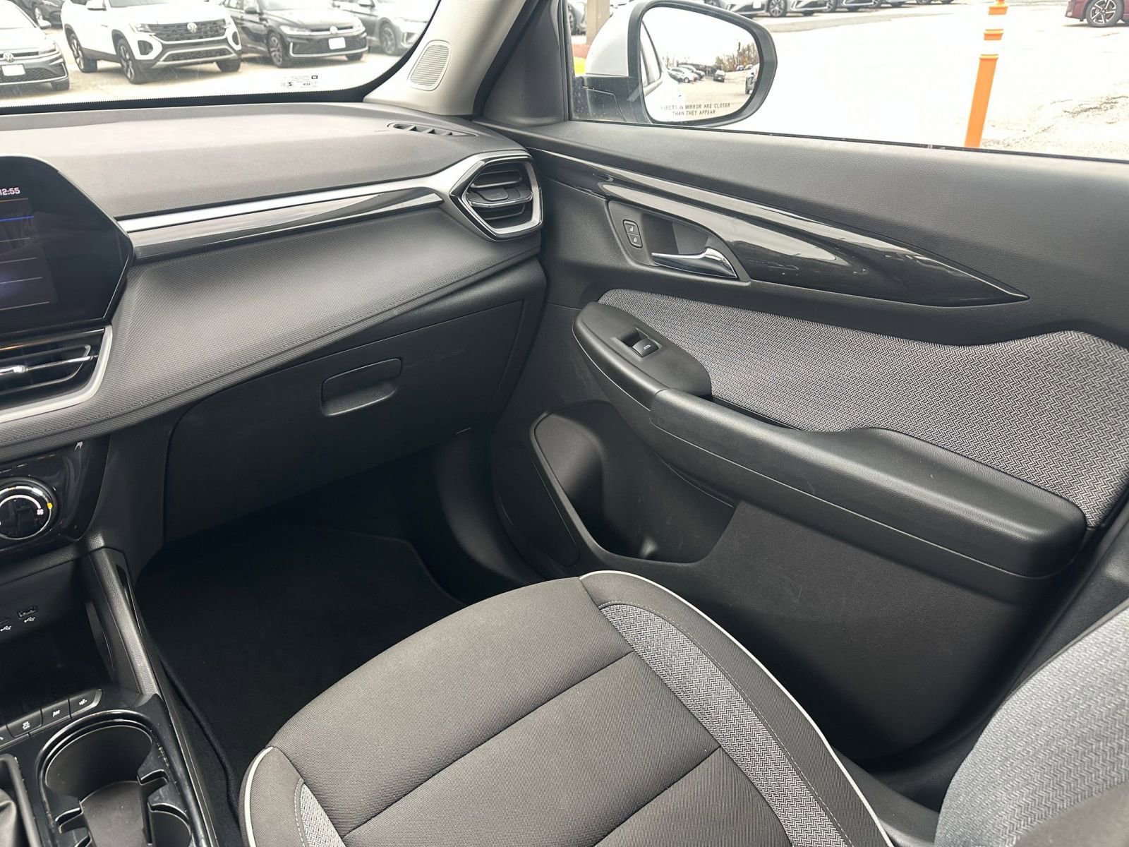 Used 2025 Chevrolet TrailBlazer LT image 33