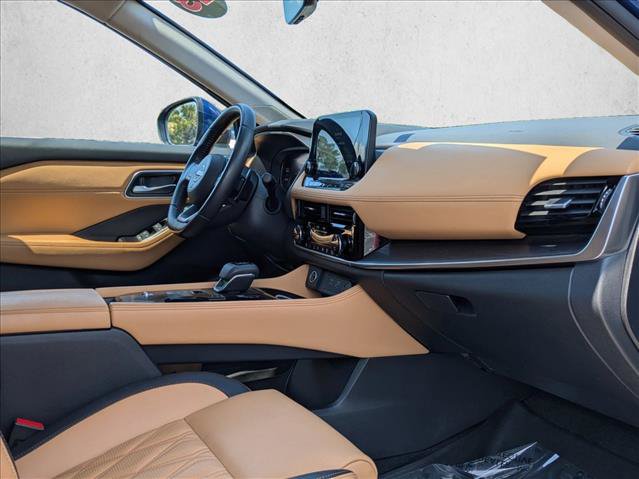 Used 2022 Nissan Rogue Platinum w/ Head-Up Display Package FWD image 28