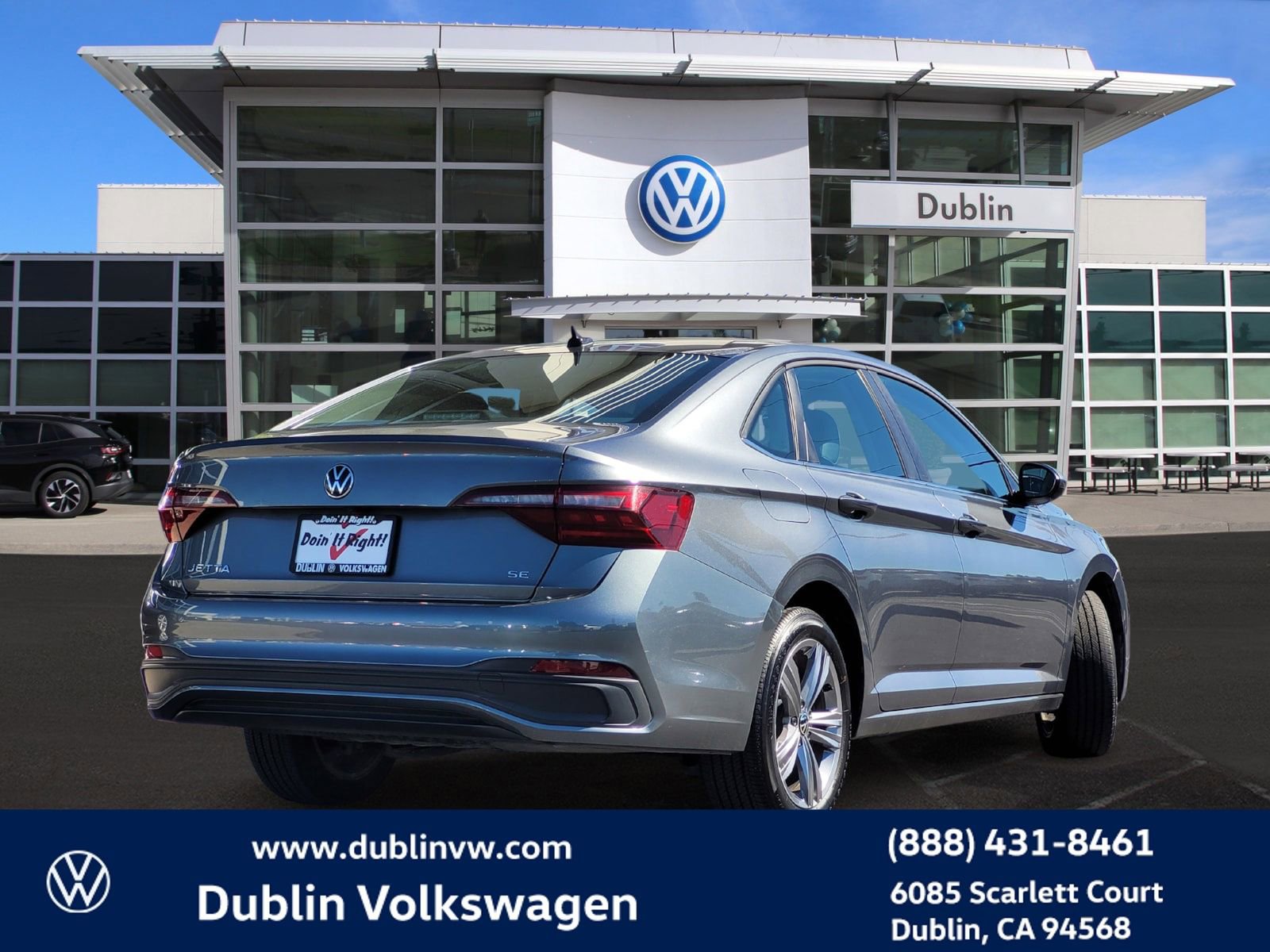 Used 2024 Volkswagen Jetta SE image 4