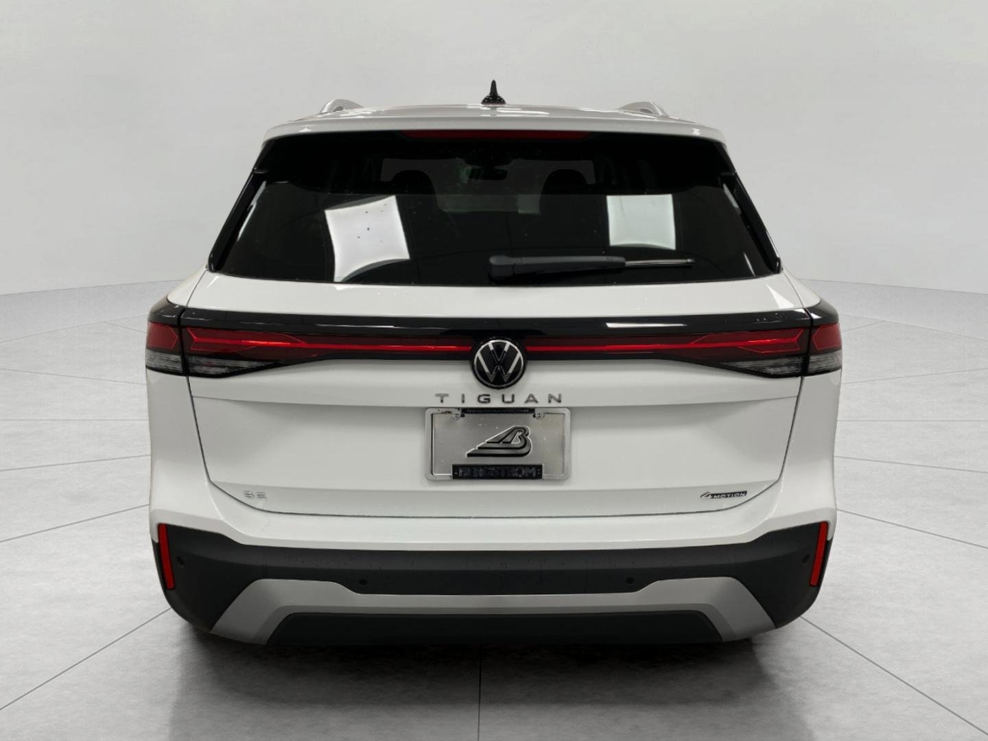 New 2026 Volkswagen Tiguan SE image 4