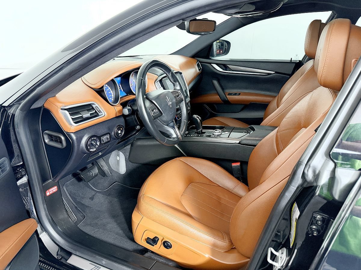 Used 2018 Maserati Ghibli RWD image 31
