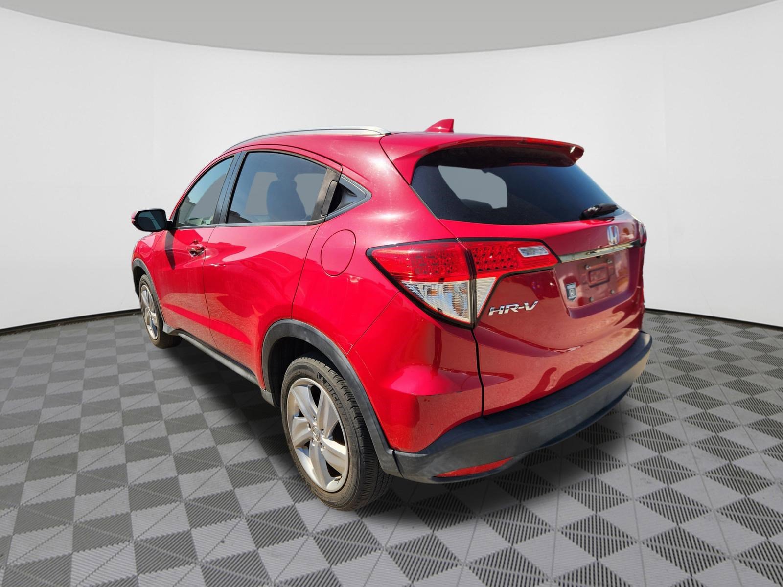 Used 2019 Honda HR-V EX image 3