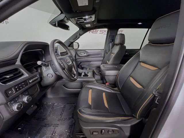 Used 2023 GMC Yukon XL AT4 w/ Technology Package AWD/4WD image 10