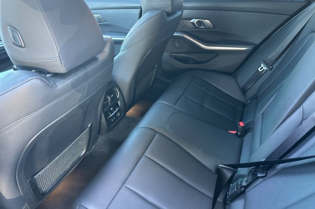 Used 2019 BMW 330i Sedan w/ Convenience Package RWD image 12