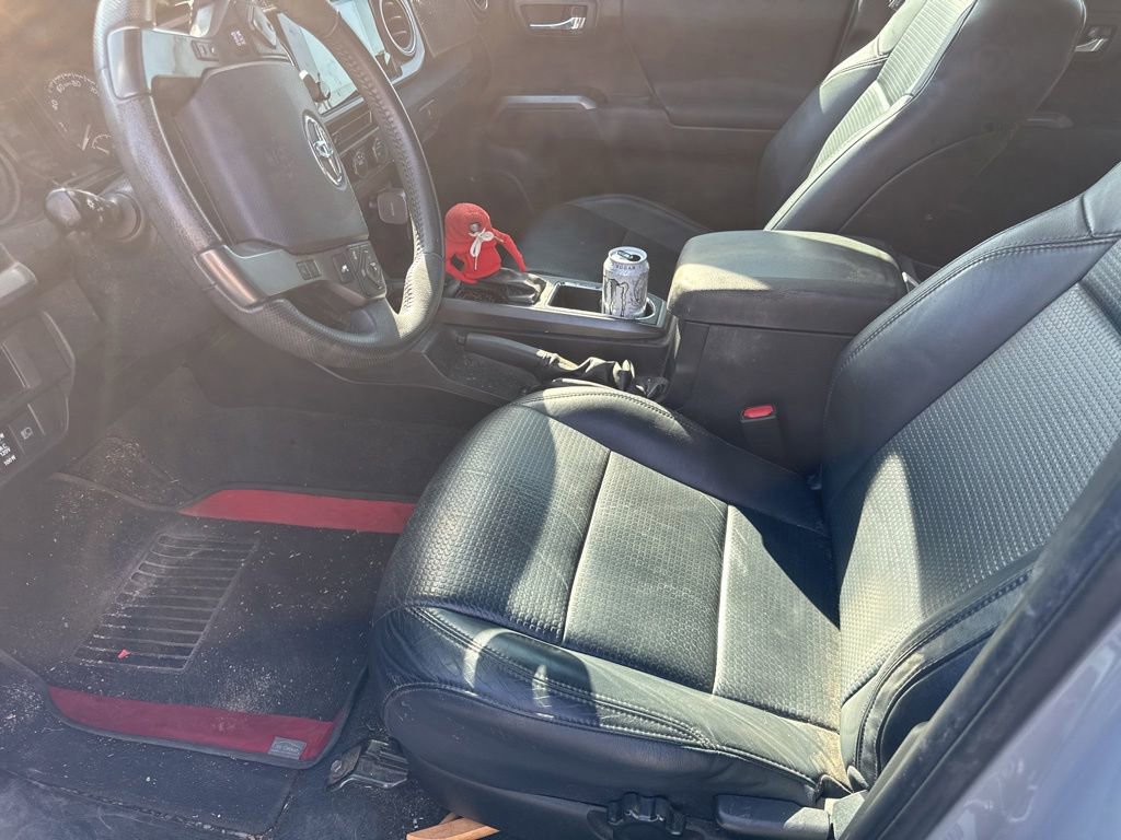 Used 2019 Toyota Tacoma TRD Sport AWD/4WD image 4